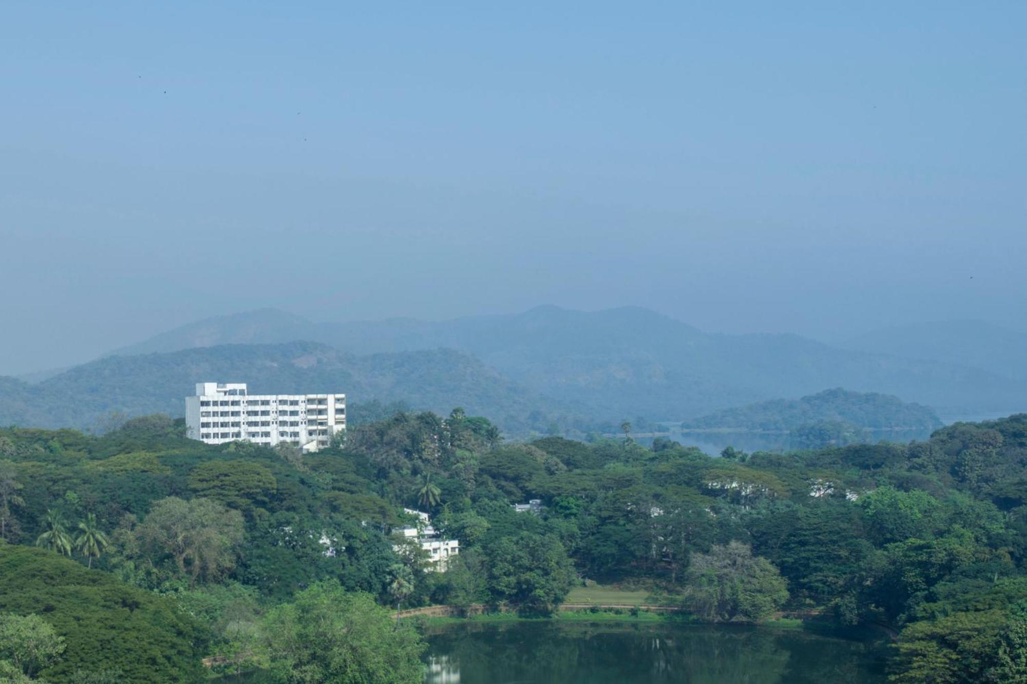 The Westin Mumbai Powai Lake — Fotos 1